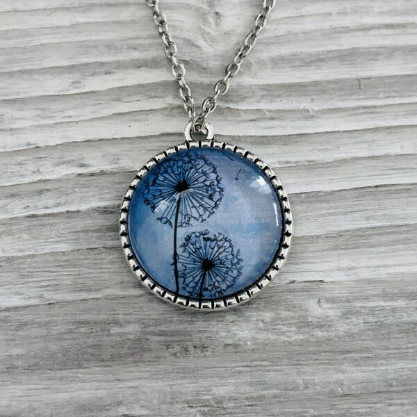 Anhänger "Pusteblüten in blau"